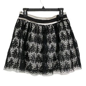 Rampage Black Lace Mini Skirt with tulle Lining Size M White‎ embroidered
